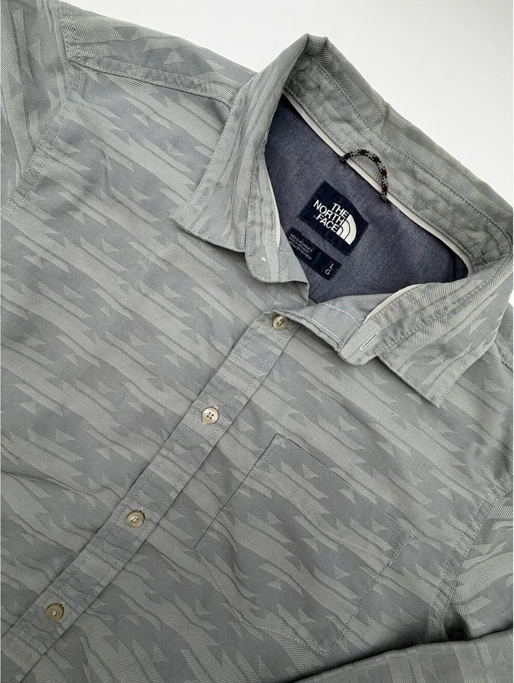 The North Face Men's Large Gray Geometric Aztec Button Down Long Sleeve Shirt L